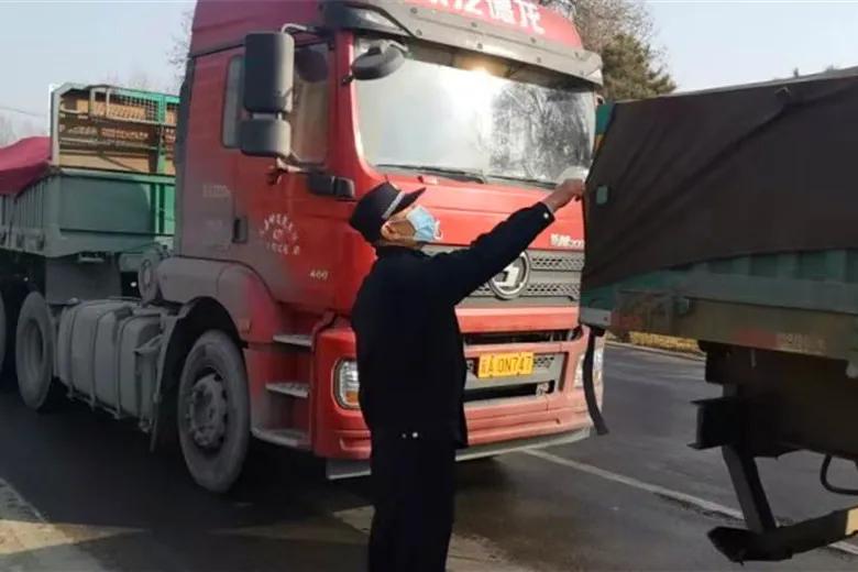 密云城管：积极应对空气重污染 严格排查工地扬尘隐患