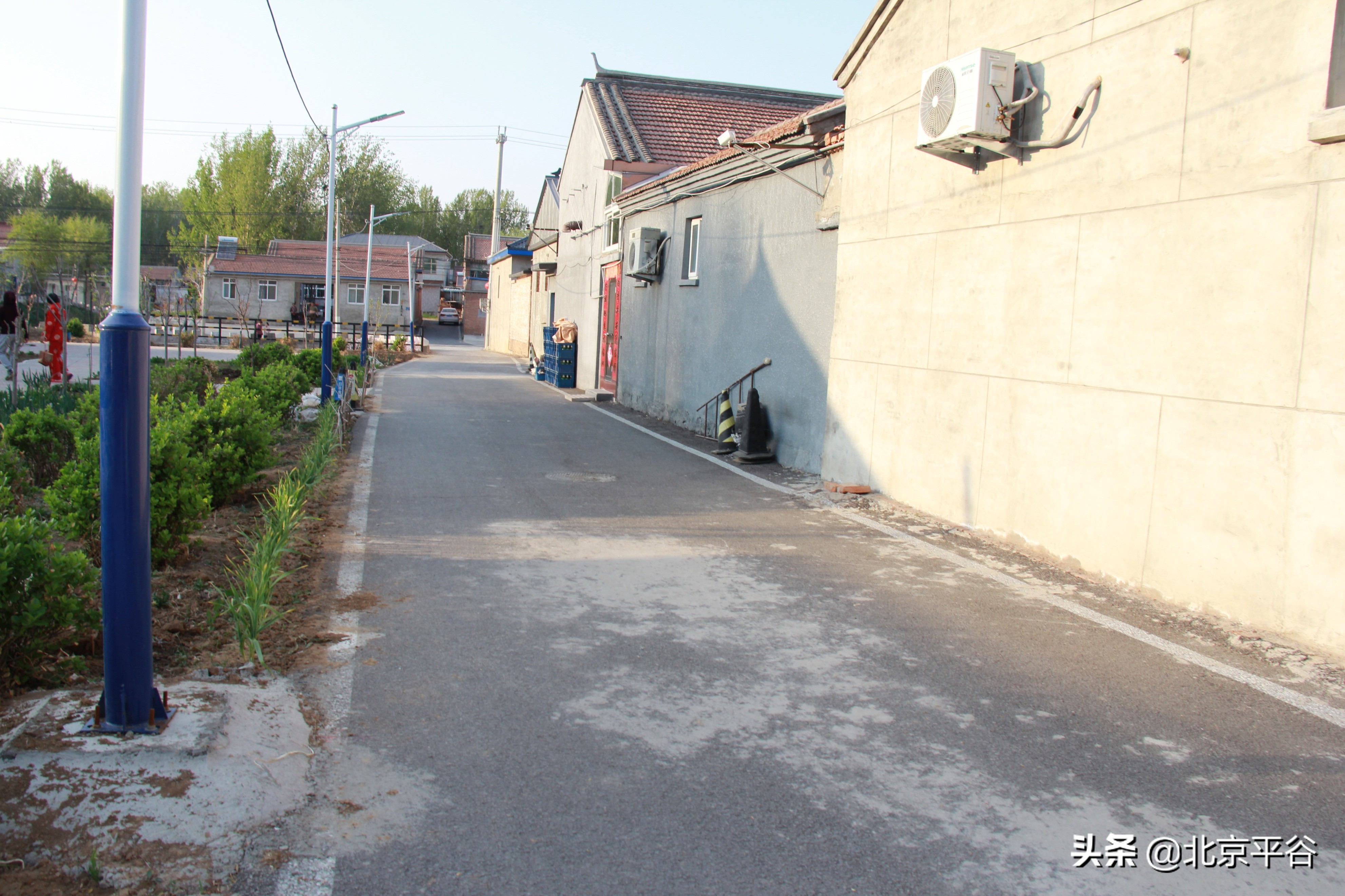 平谷“疏整促”提升村居环境