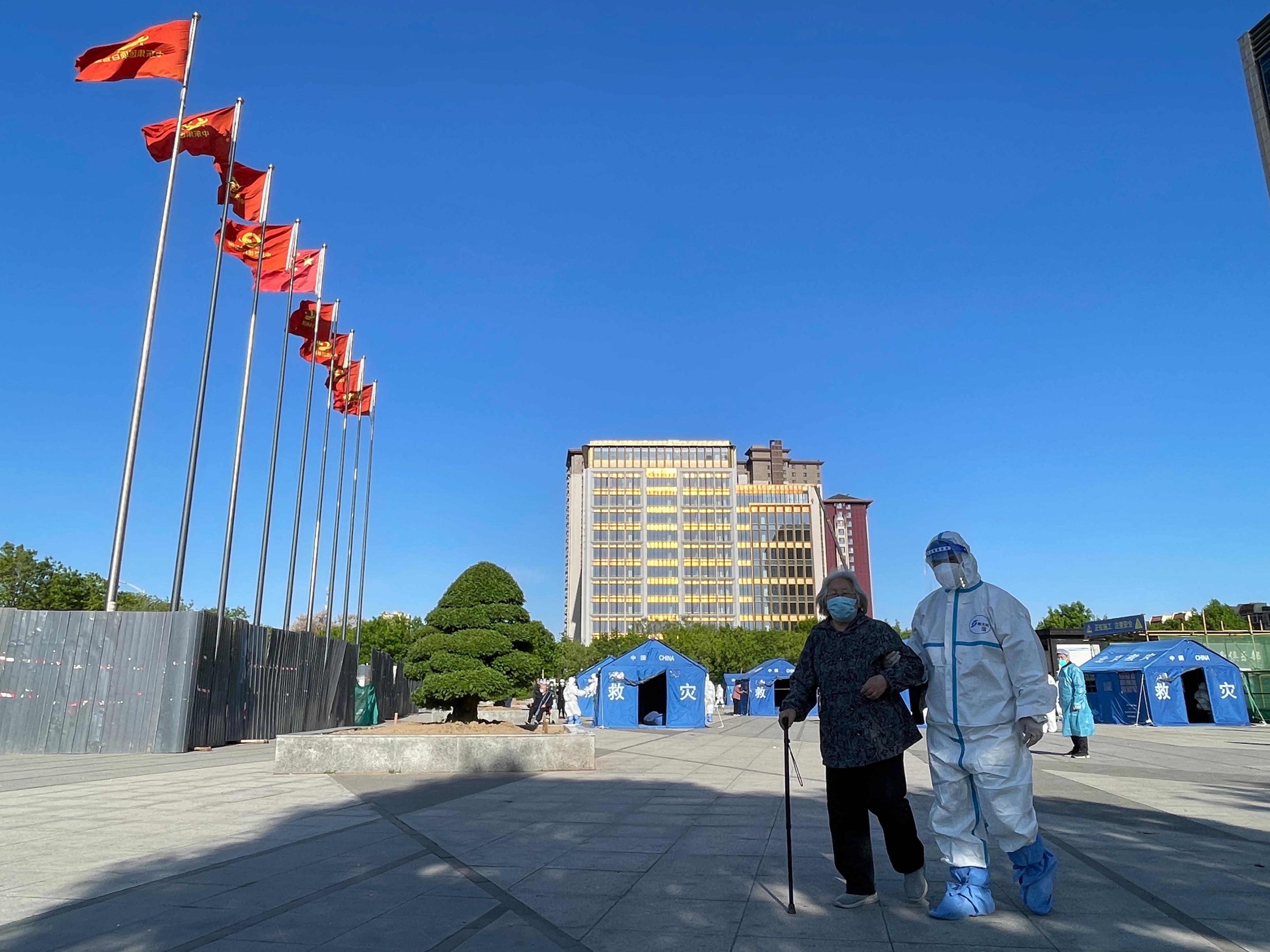 立足大局 完善细节 玉泉营街道高效做好区域核酸检测工作