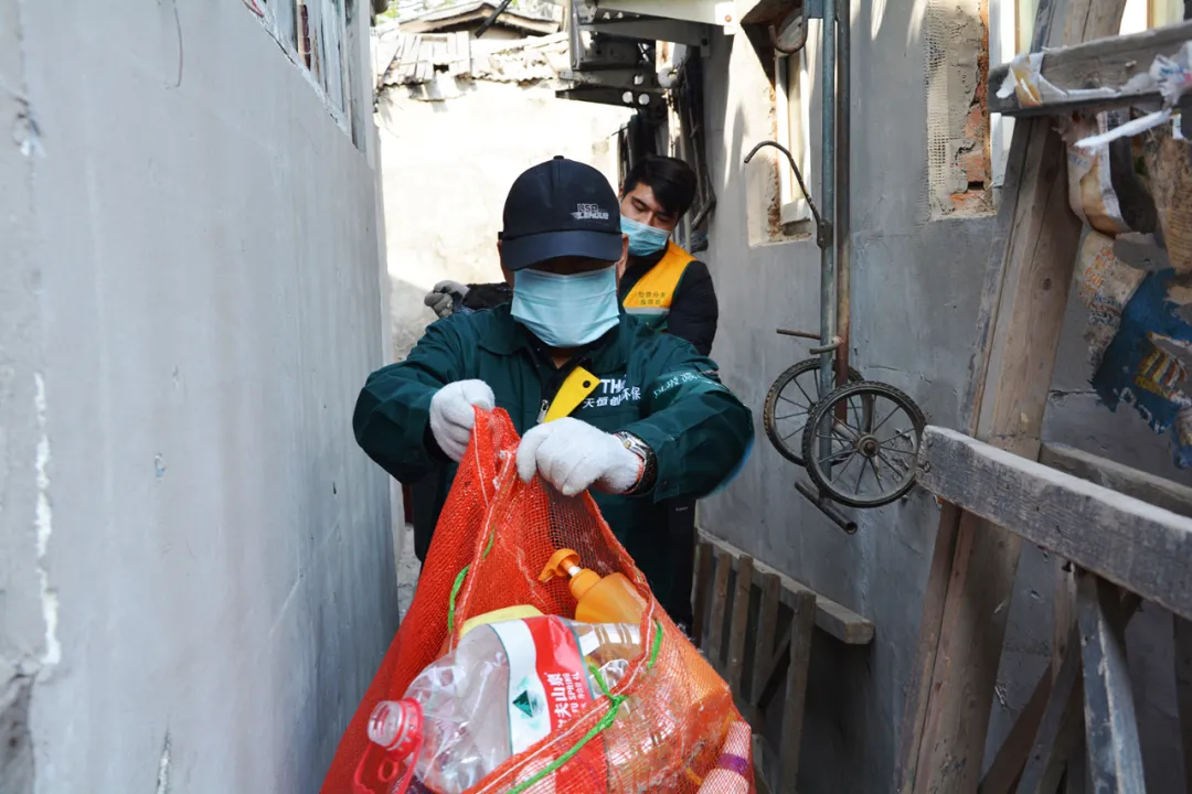 东城区“周末大扫除”升级 推进“精致东城”建设