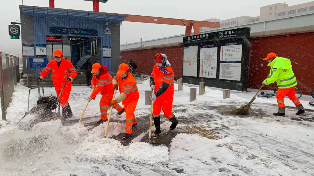 一碗热汤面 雪中丰台更“暖”，感谢敬业的环卫人