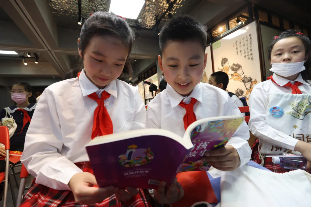 家门口的儿童图书馆来啦！