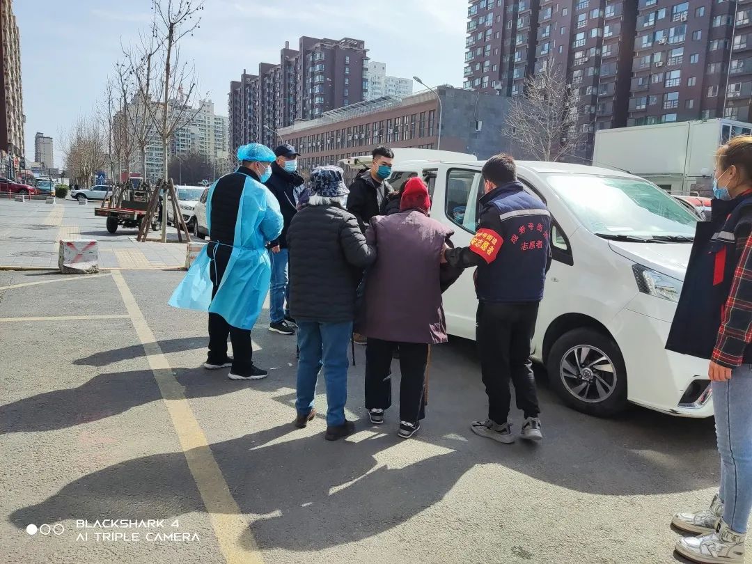 成寿寺街道全力推进疫苗接种 筑牢老人免疫屏障