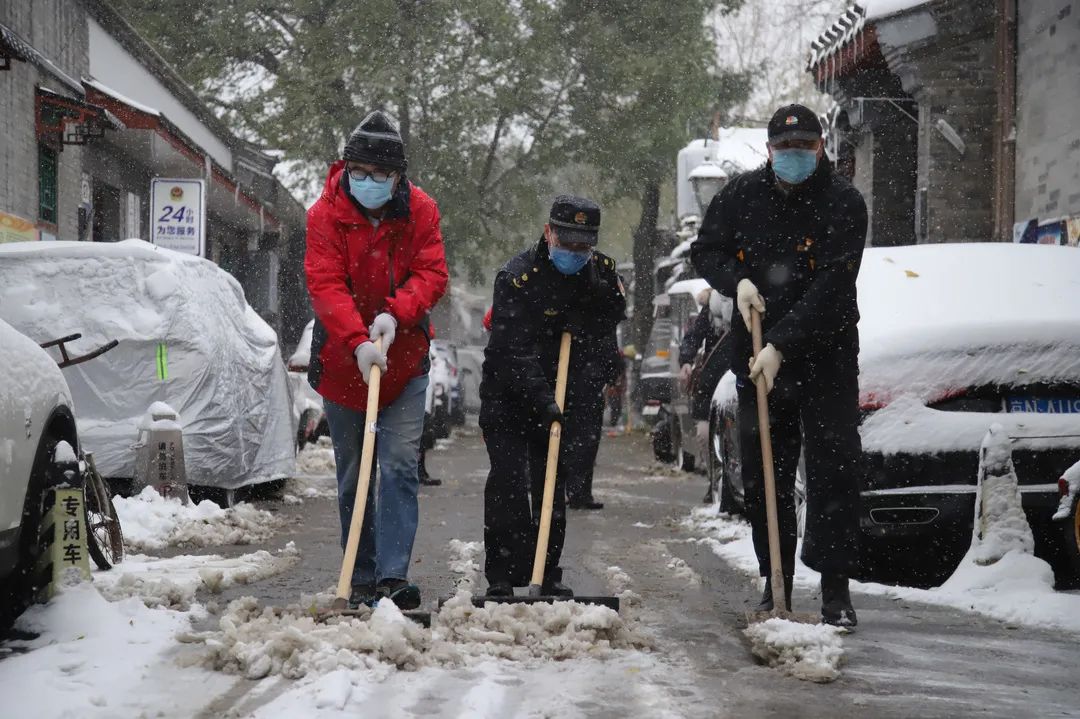 战冰雪护畅通保供暖，东城全力以赴！