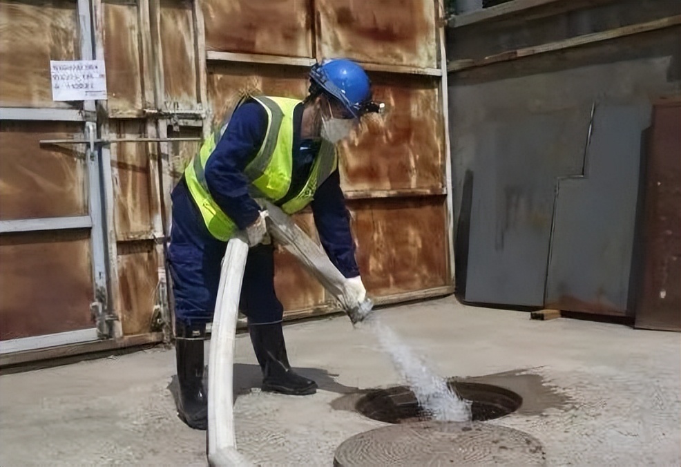 打好防汛主动仗，筑牢防疫安全岗