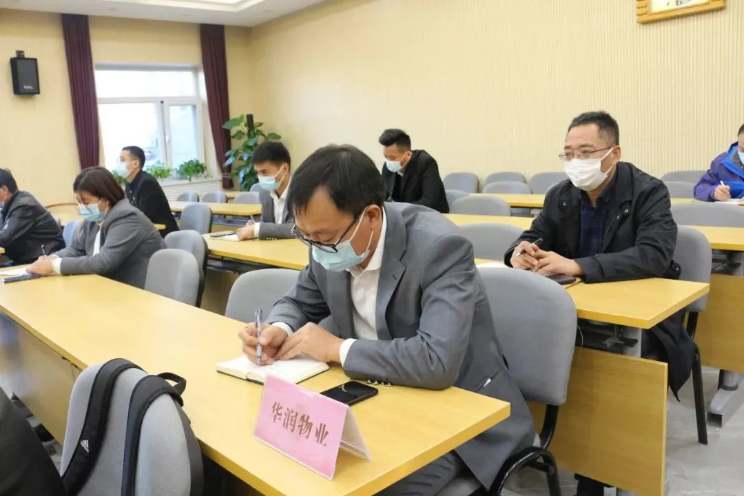 云岗街道快速响应、持续行动，织牢织密防控网