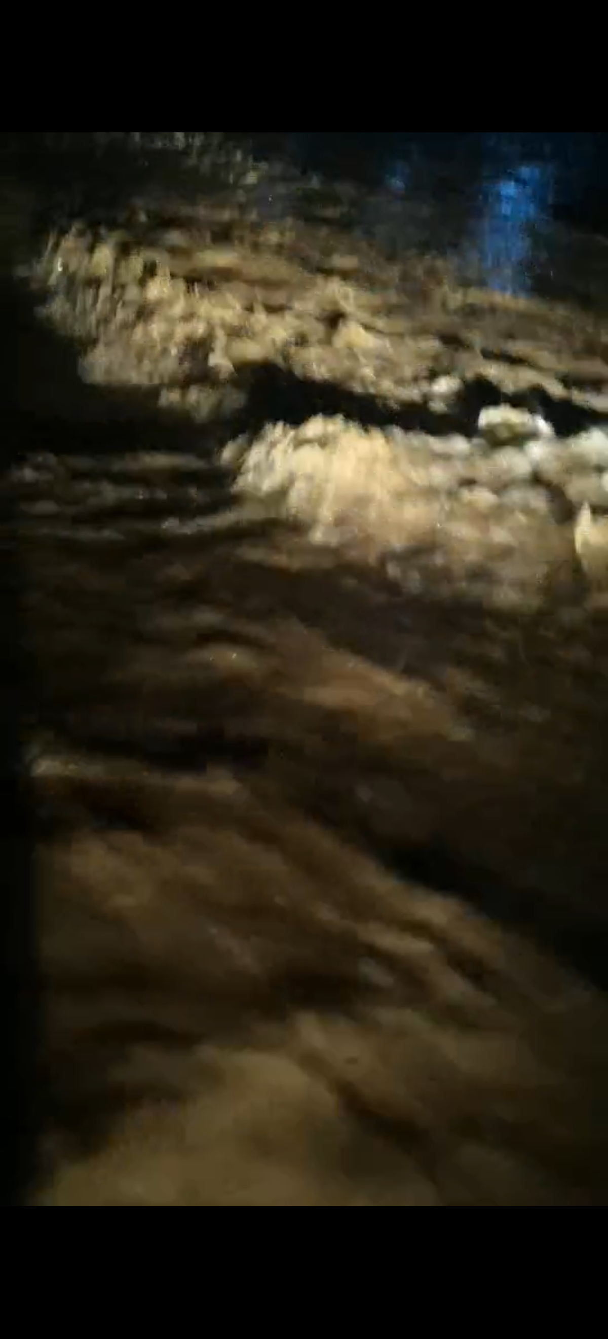 密云区不老屯镇再迎强降雨 干群齐心保平安