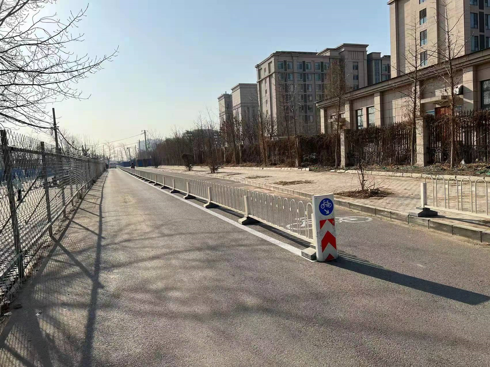 两街道协同、联动共治理 组合拳整治交通顽疾