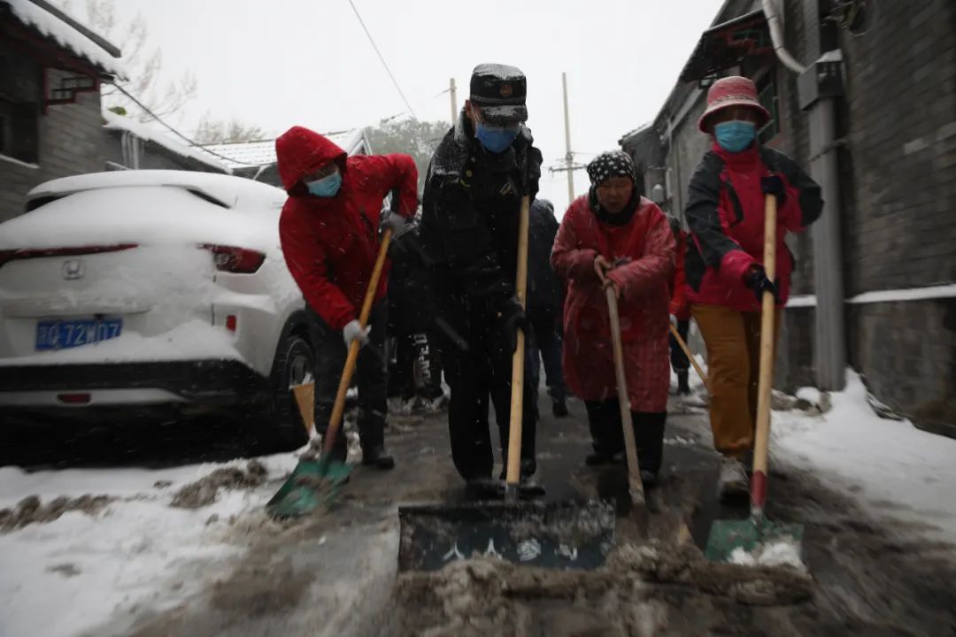 战冰雪护畅通保供暖，东城全力以赴！