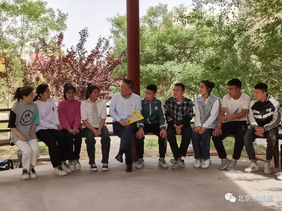 北京“组团式”教育援疆结硕果