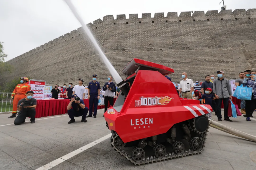 东城区开展2021年安全宣传咨询日宣教活动