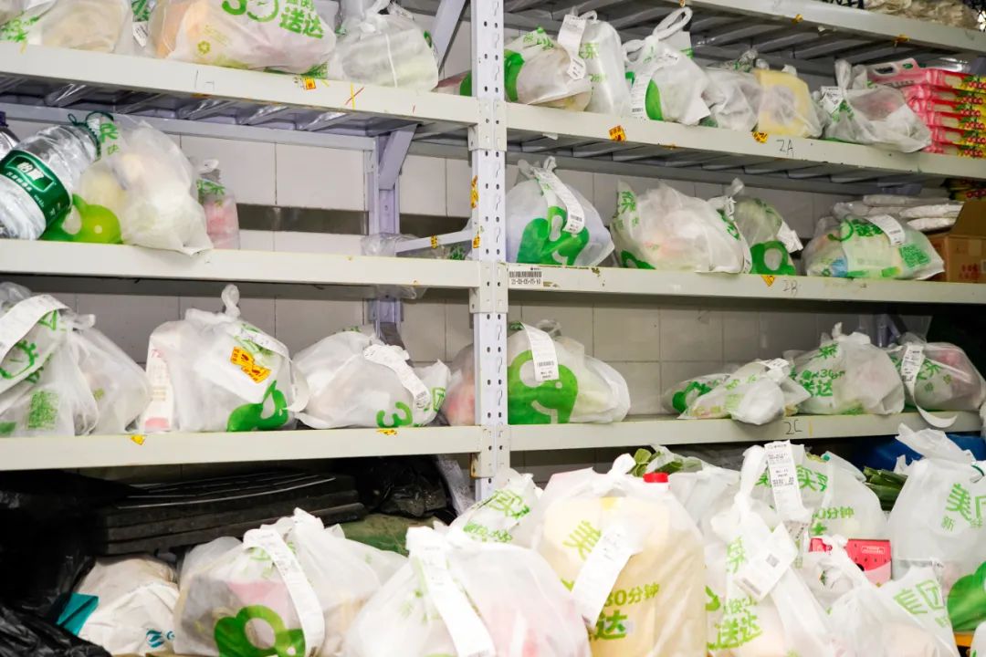 “菜有的是！”记者今晨实地探访东城商超市场——