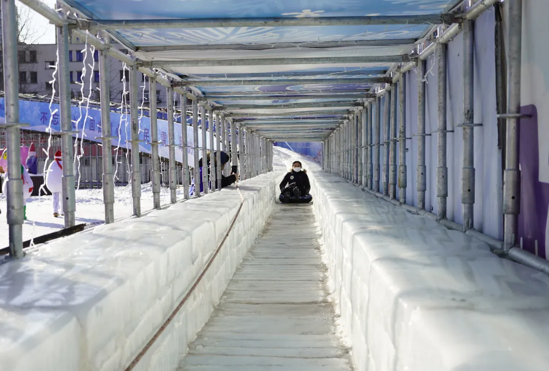 雪地上的特殊风景线！石景山区举行残疾人雪上运动体验活动