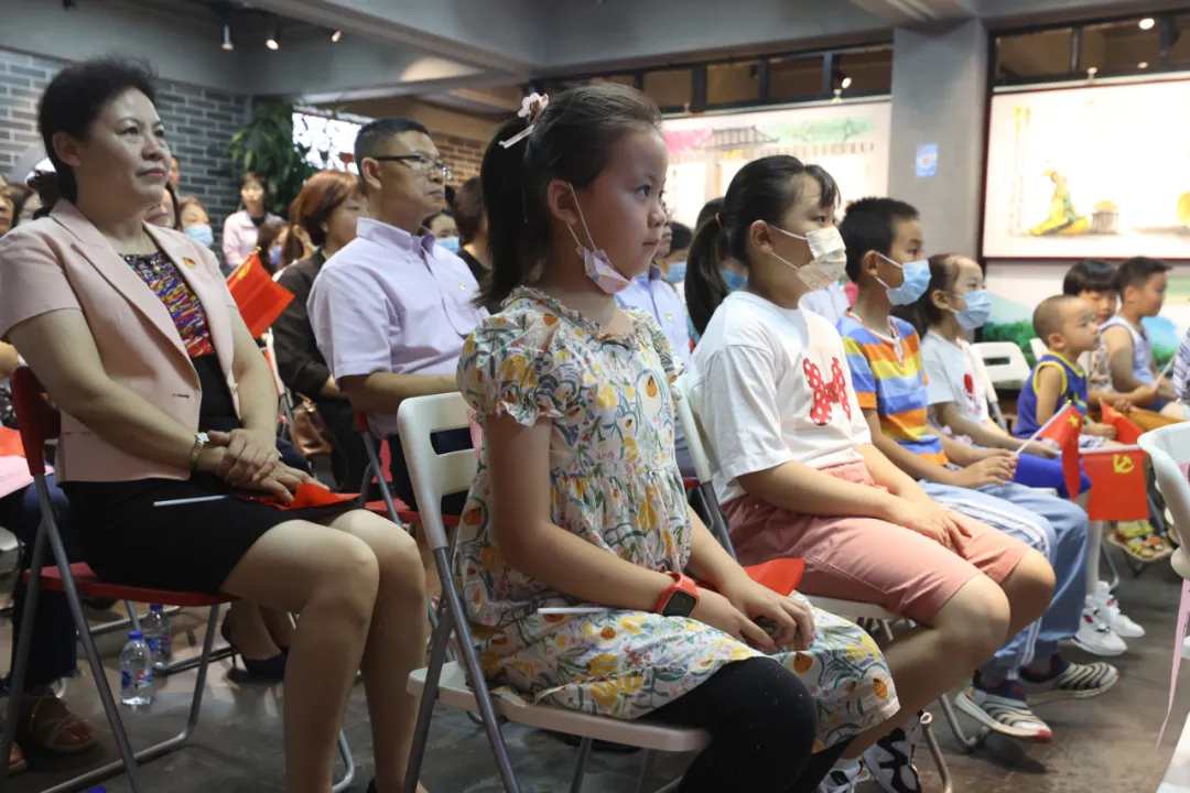 家门口的儿童图书馆来啦！