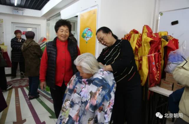 特靠谱、有干劲、有才华……这些词形容咱朝阳群众，很合适！