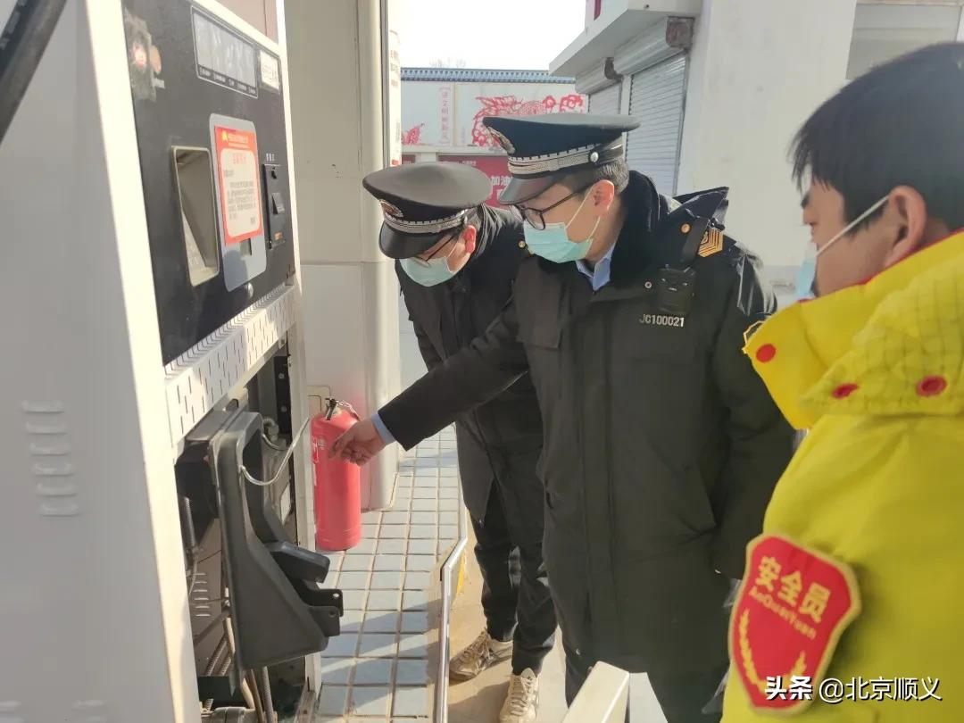 【顺顺防疫】织密安全网、防疫不松懈，顺义区市场监管局持续推进“七小门店”专项整治行动