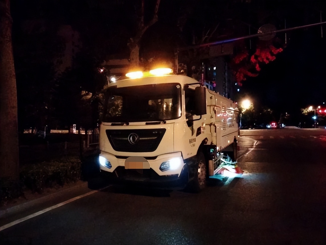 继续加油吧，闪光的少年！我们默默为你们守护......