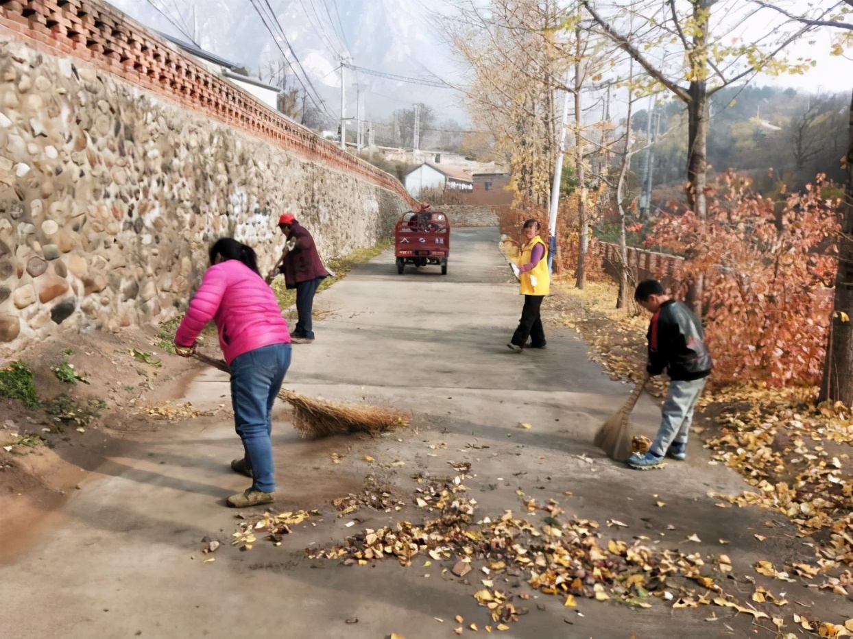 密云区新城子镇开展周末卫生日活动