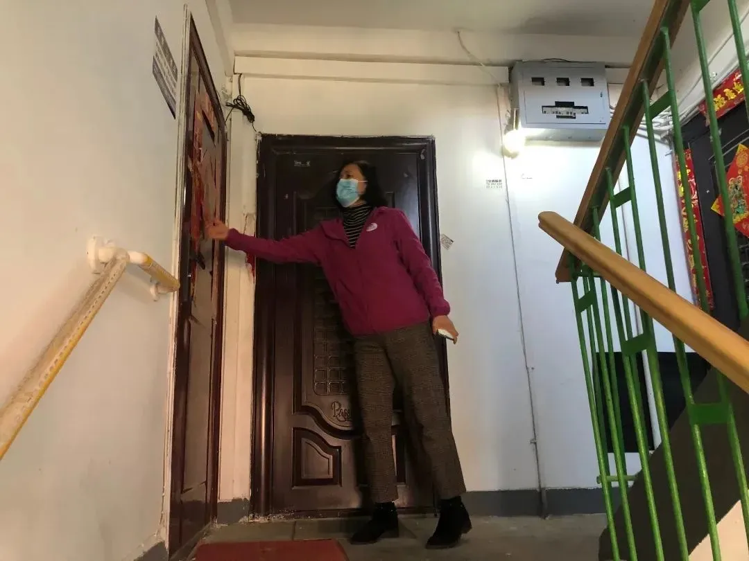 云岗街道快速响应、持续行动，织牢织密防控网