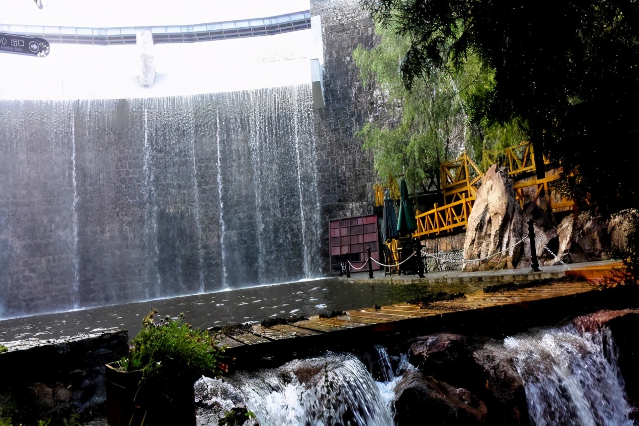 聚焦“两会”重点 践行“两山”理论，密云区太师屯镇推进仙居谷景区森林康养基地建设