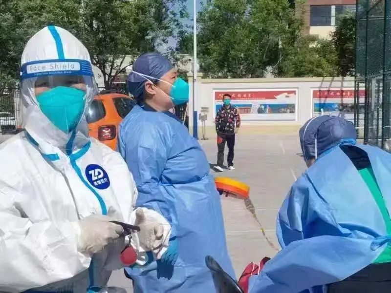 抗疫无假期 我们在“疫”线