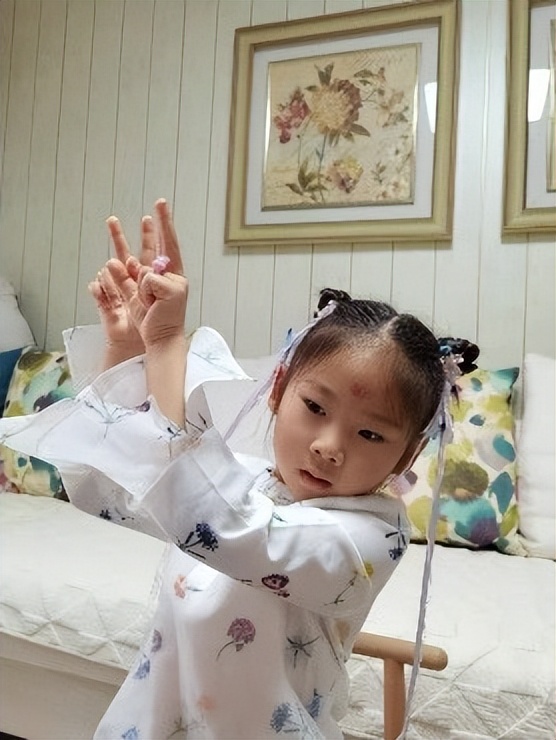 丰台区丰台第一幼儿园：诗词绘画爱浓浓 精彩有趣庆“六一”