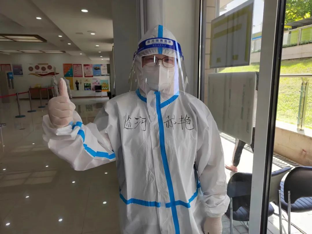 点赞！顺义这对父女接力战“疫”500余小时！