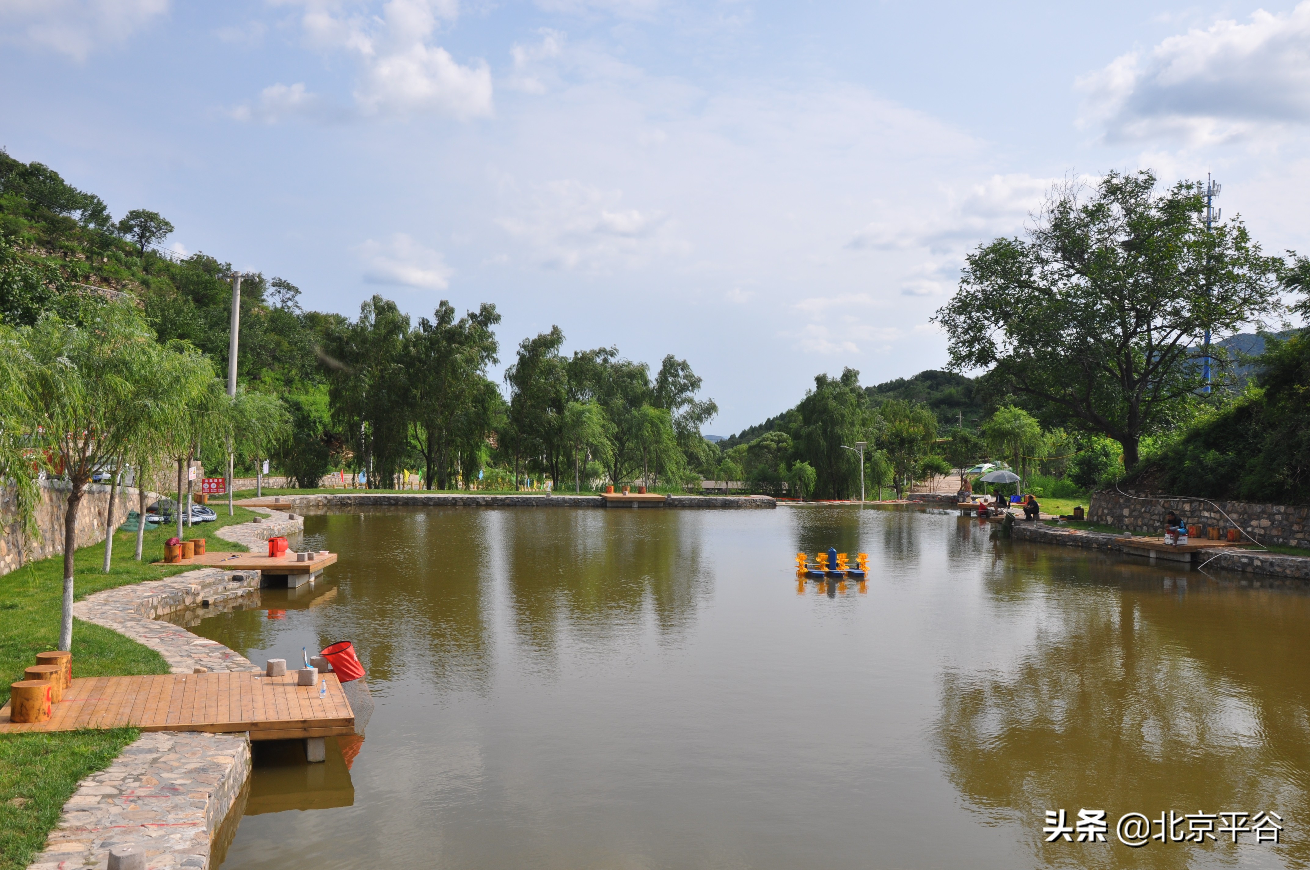 平谷梯子峪村：昔日脏乱差今朝变花园