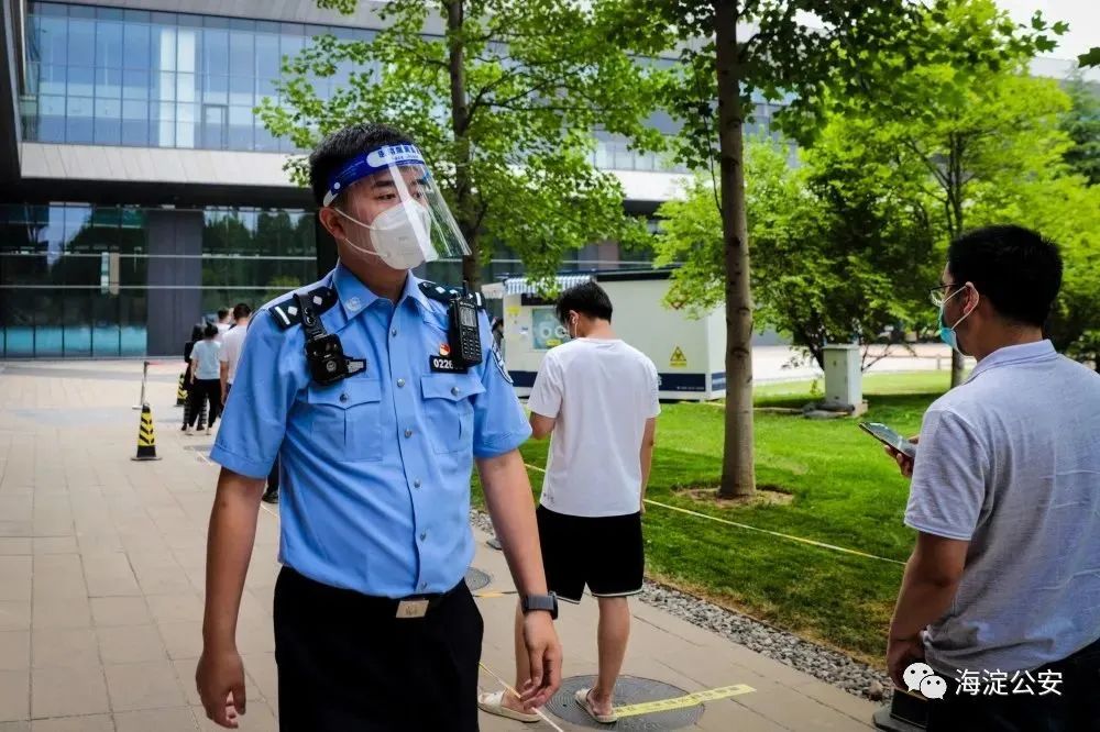 抗疫情、助复工！海淀后厂村里的温暖“警”色