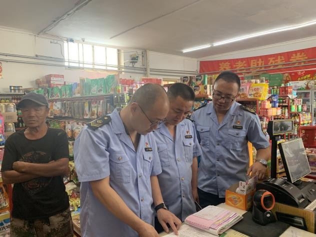 密云区新城子镇撑好监管“三把伞”保障暑期食品安全