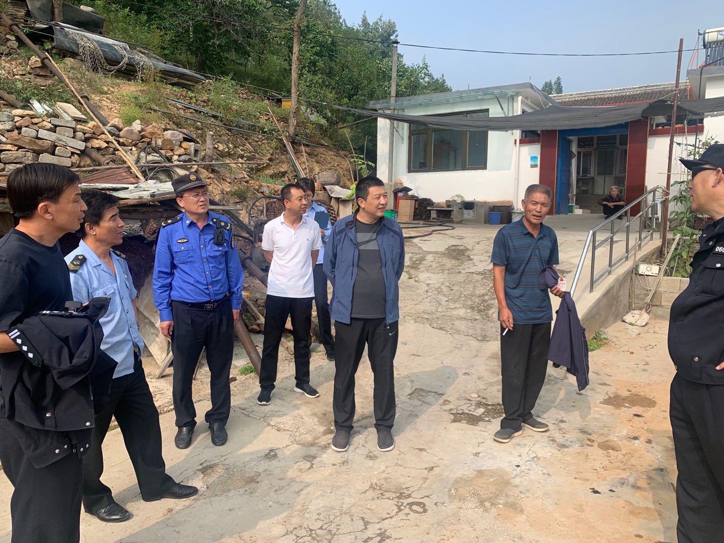 安全无小事 平安过“双节” 密云区大城子镇开展安全专项检查