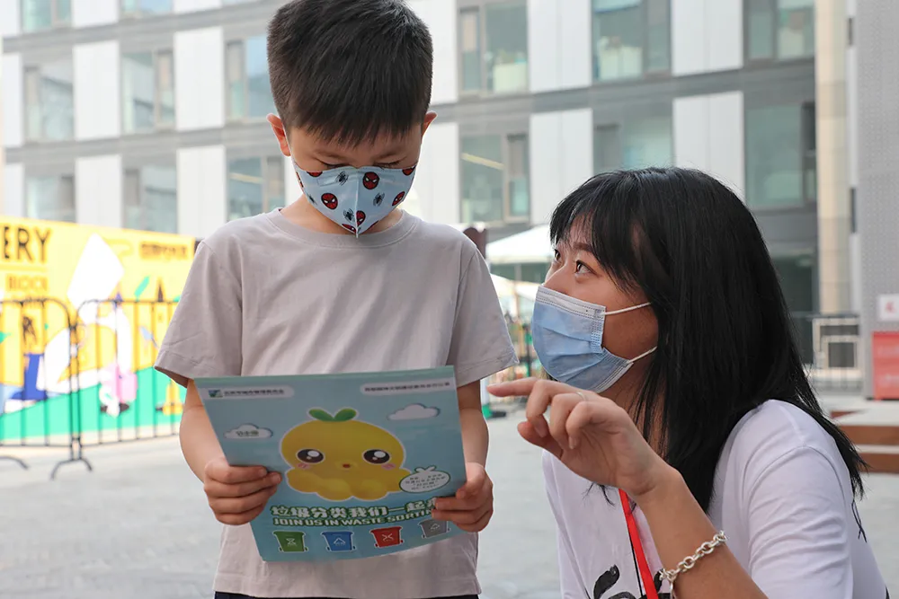 让垃圾分类融入居民生活的方方面面