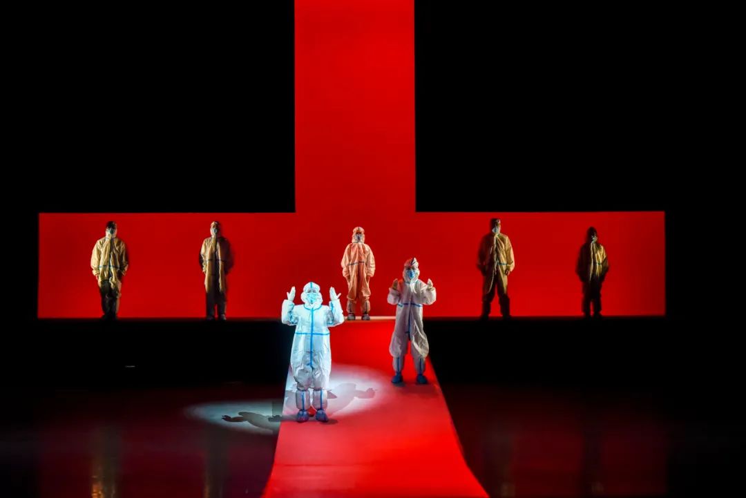 大戏东望 | 感动100%！东城原创抗疫话剧《14天》正式开演，温暖又催泪