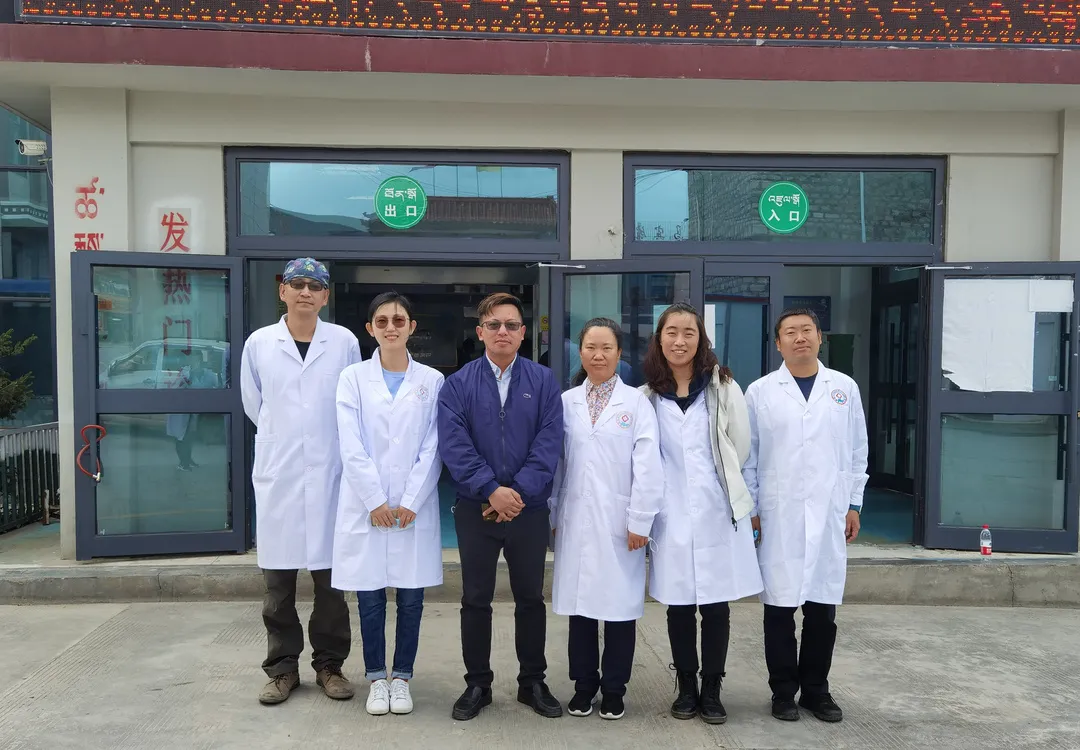 东城医疗援藏队——在纳木错湖边浇灌出最美的格桑花