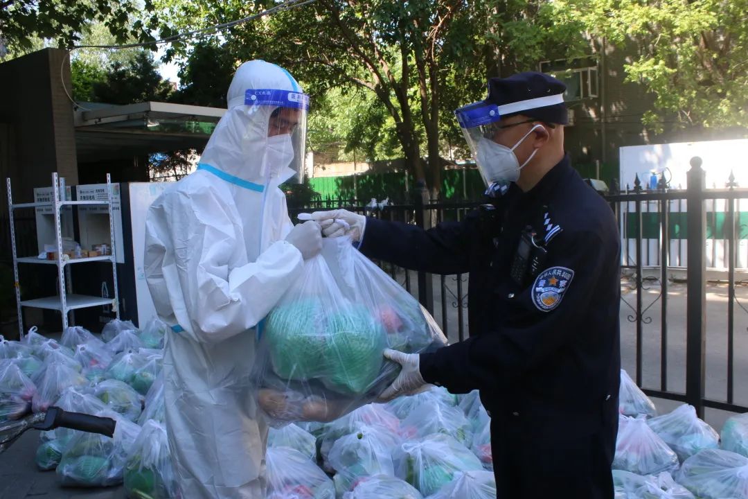 超暖心！“爱心蔬菜包”免费送到家门口