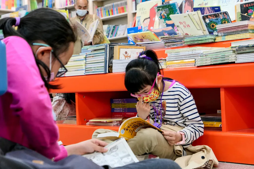 “五一”假期全市游客接待量排名前十景区东城占四，“文化金三角”成为消费新地标