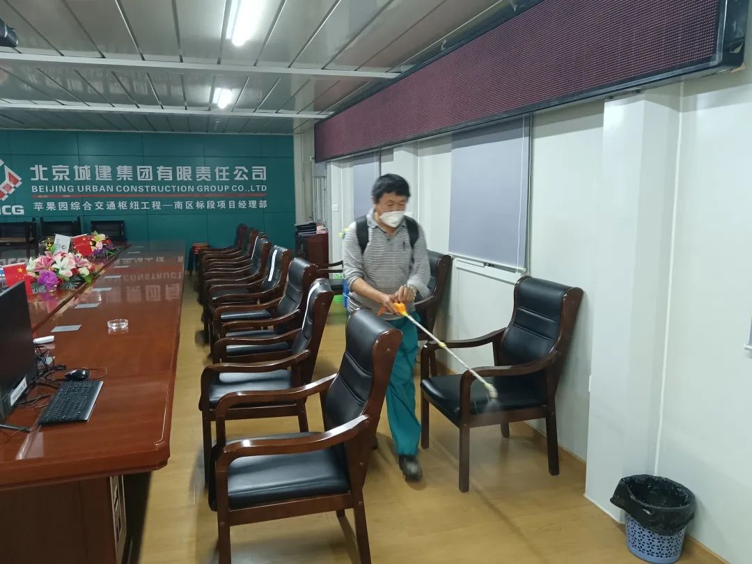 石景山织牢织密施工工地“防疫网”！十一学校、大悦城等重点工程加快建设