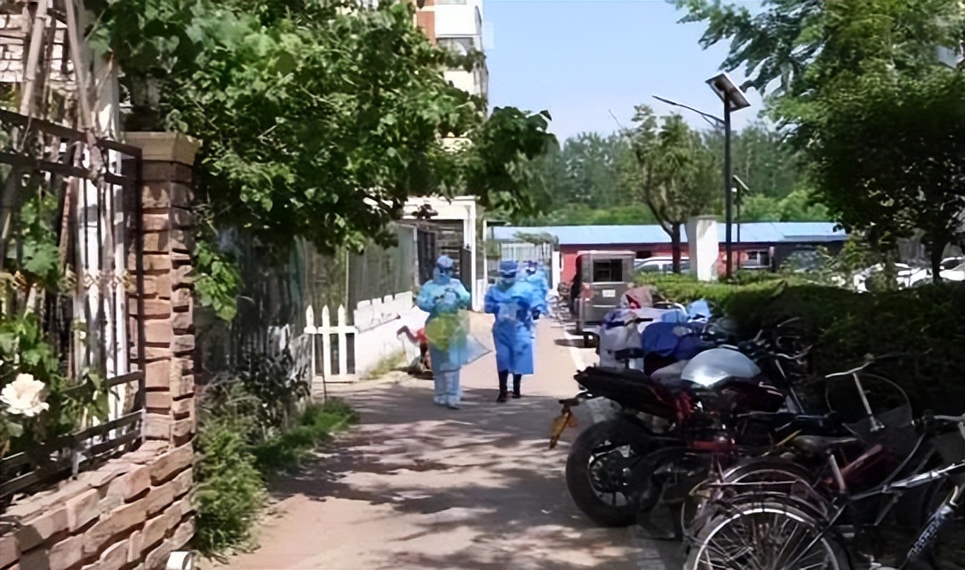 南法信镇：“敲门行动”让核酸检测不落一人