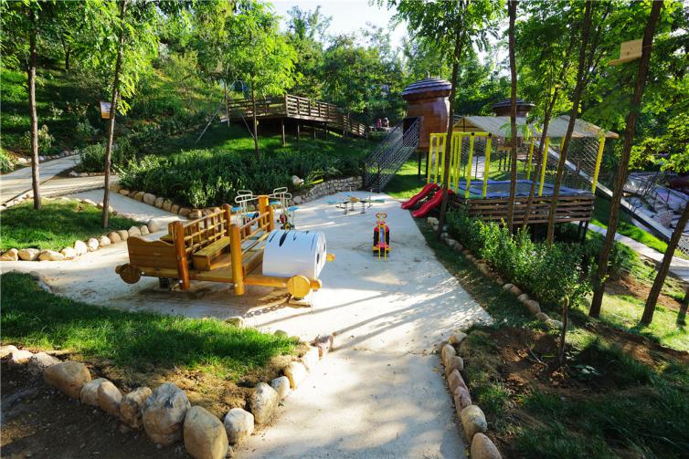 看山花、赏美景、住民宿，吃喝玩乐游太师屯