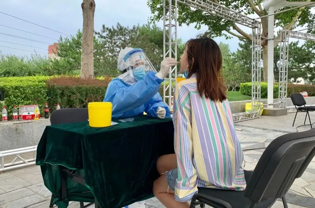 东城白衣天使护航百姓健康