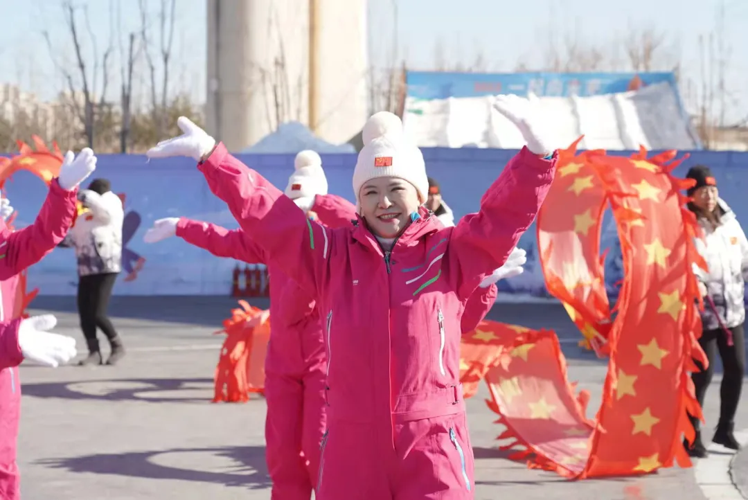 看~石景山之光！火炬传递他们全程保驾护航......