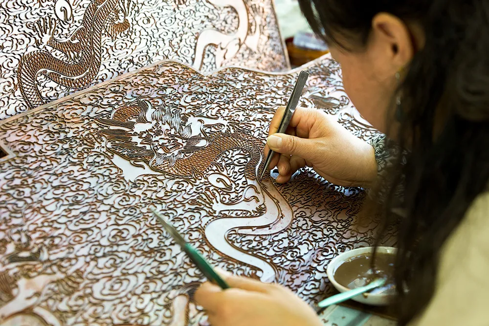 贯彻“崇文争先”理念 打造新时代文化产业发展高地