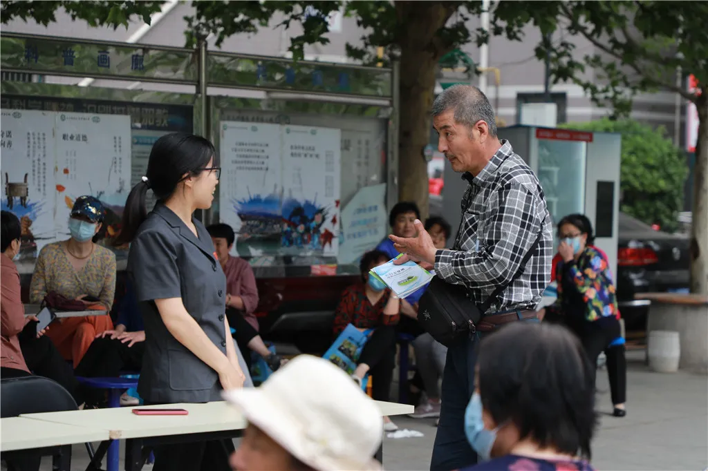 助您安居！小区来了普法宣传服务队
