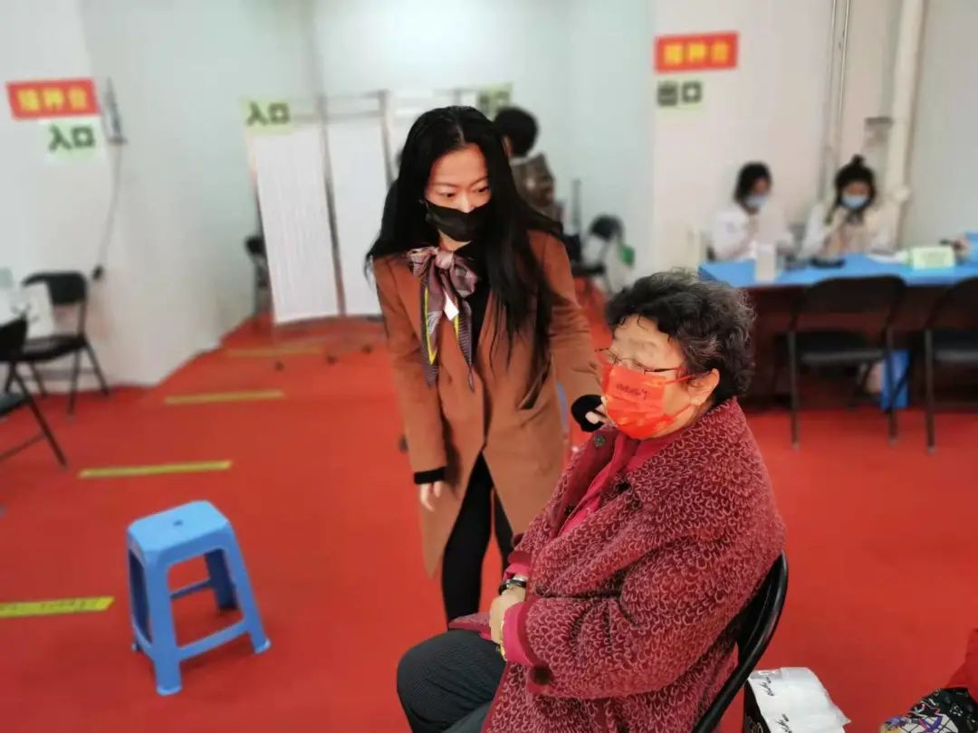 成寿寺街道全力推进疫苗接种 筑牢老人免疫屏障