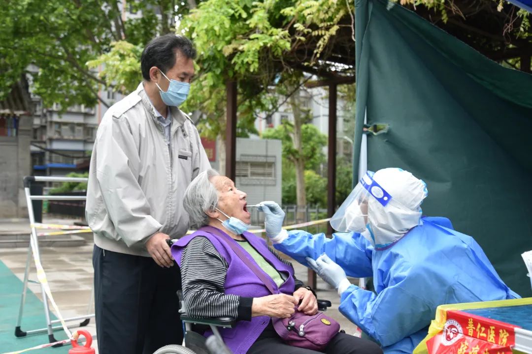 “呼啦圈”变“两米线”隔出最美距离