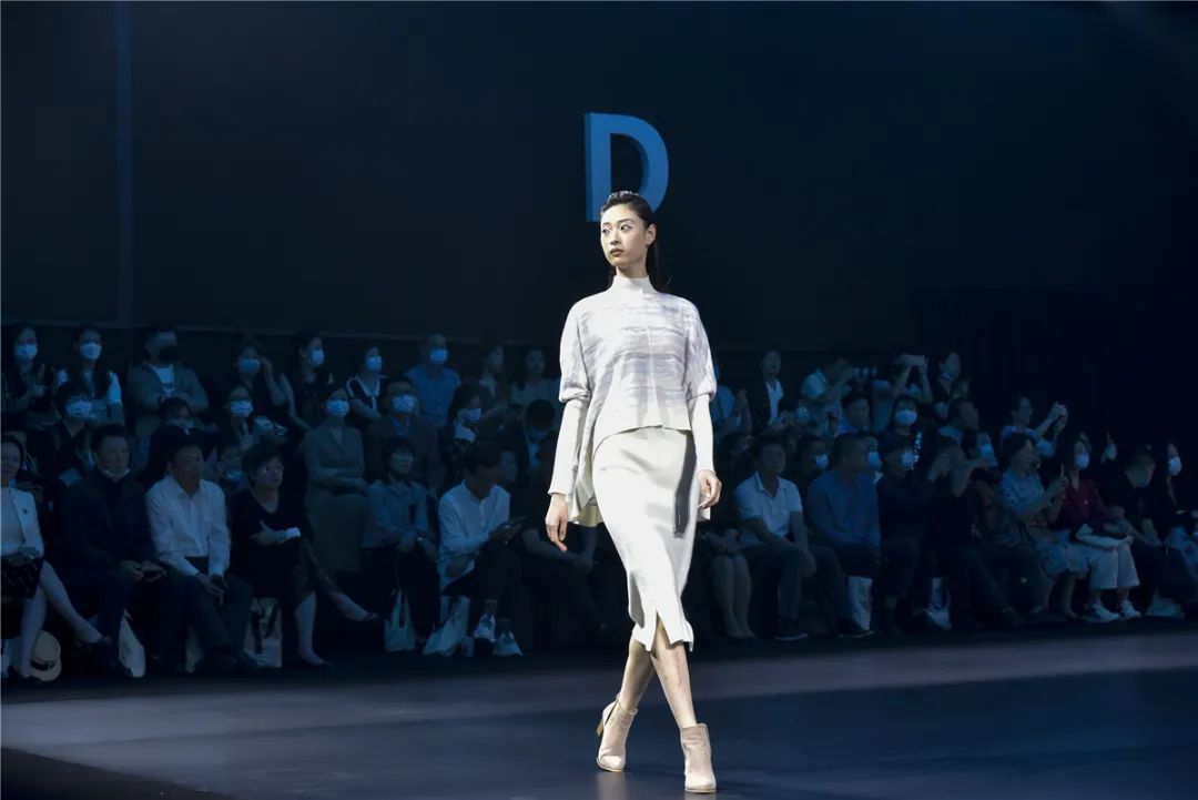 2020北京时装周“追光”之旅落幕