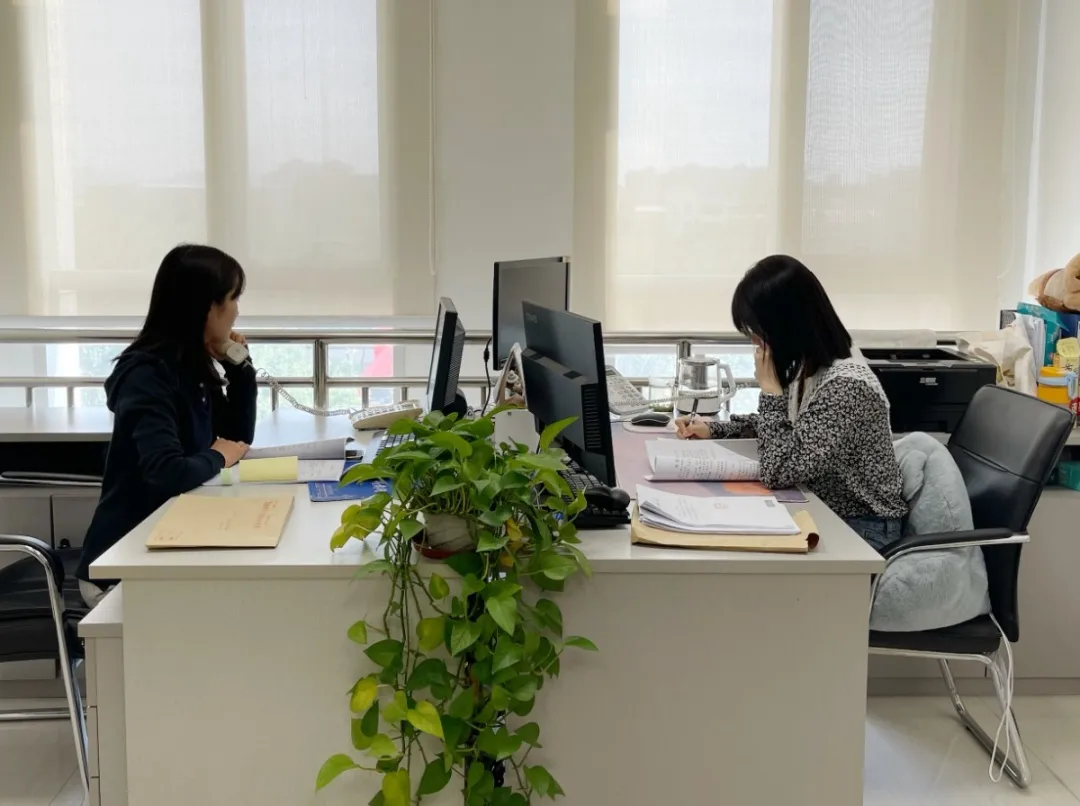 一场公开听证会后，他给平谷检察院写了首“七赞”