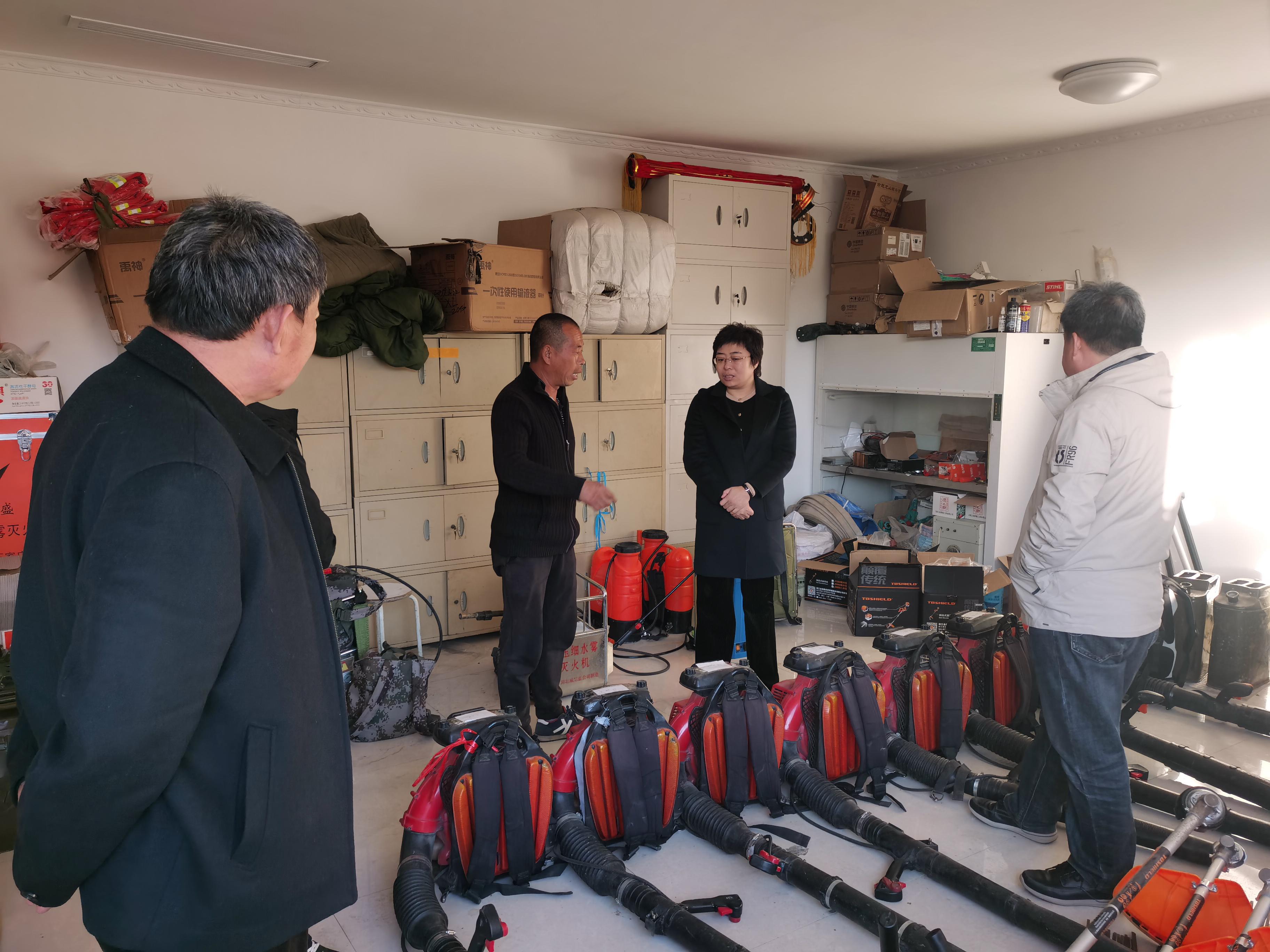 密云区大城子镇“四不两直”督导检查森林防灭火工作