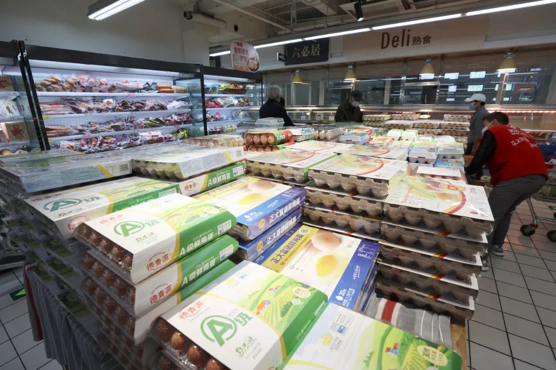 “菜有的是！”记者今晨实地探访东城商超市场——