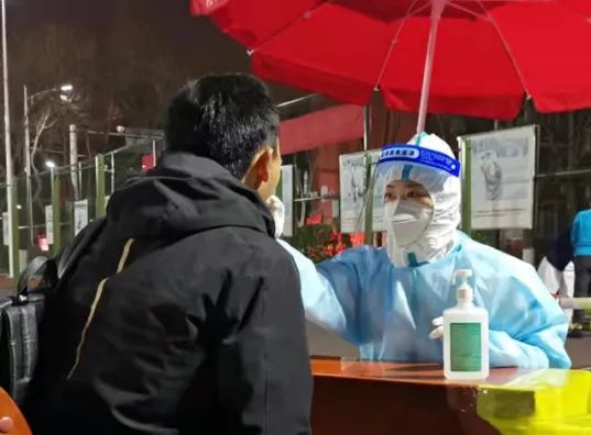 “疫”无反顾！来自东城“大白”的战疫故事——